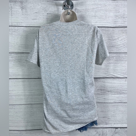 “The Devil can scrap, but the Lord has won” Heather Gray Tee T Shirt 💗 - Picture 5 of 6